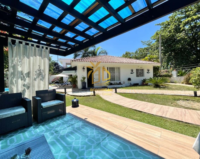 Beautiful Villa with a Guest House in Cabarete